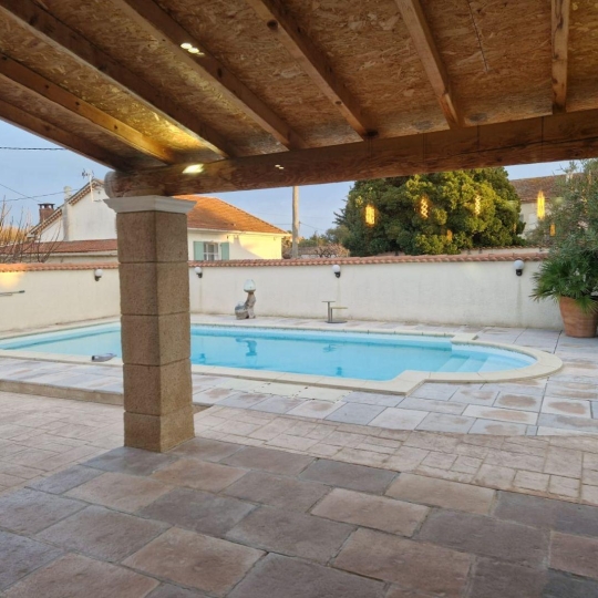 WeRenT : Maison / Villa | ENTRAIGUES-SUR-LA-SORGUE (84320) | 90.00m2 | 1 800 € WeRenT : Maison / Villa | ENTRAIGUES-SUR-LA-SORGUE (84320) | 90.00m2 | 1 800 €