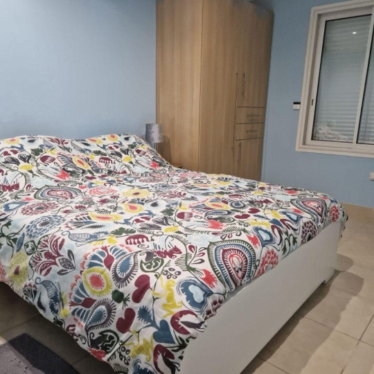  WeRenT : Maison / Villa | ENTRAIGUES-SUR-LA-SORGUE (84320) | 90 m2 | 1 800 € 