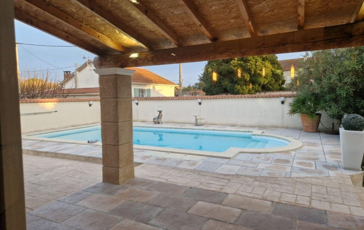  WeRenT Maison / Villa | ENTRAIGUES-SUR-LA-SORGUE (84320) | 90 m2 | 1 800 € 